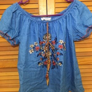 Beautiful off the shoulder shirt